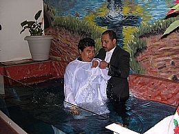 Bautizos Enero 1 del 2006: 
Nacido para una Nueva Vida