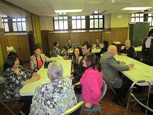 PRIMERA CELEBRACION EN IRVING PARK: 
